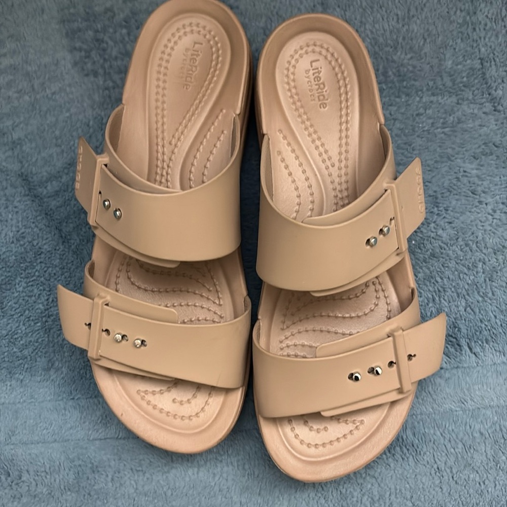 Beautiful and fun ! Lite Ride by Crocs